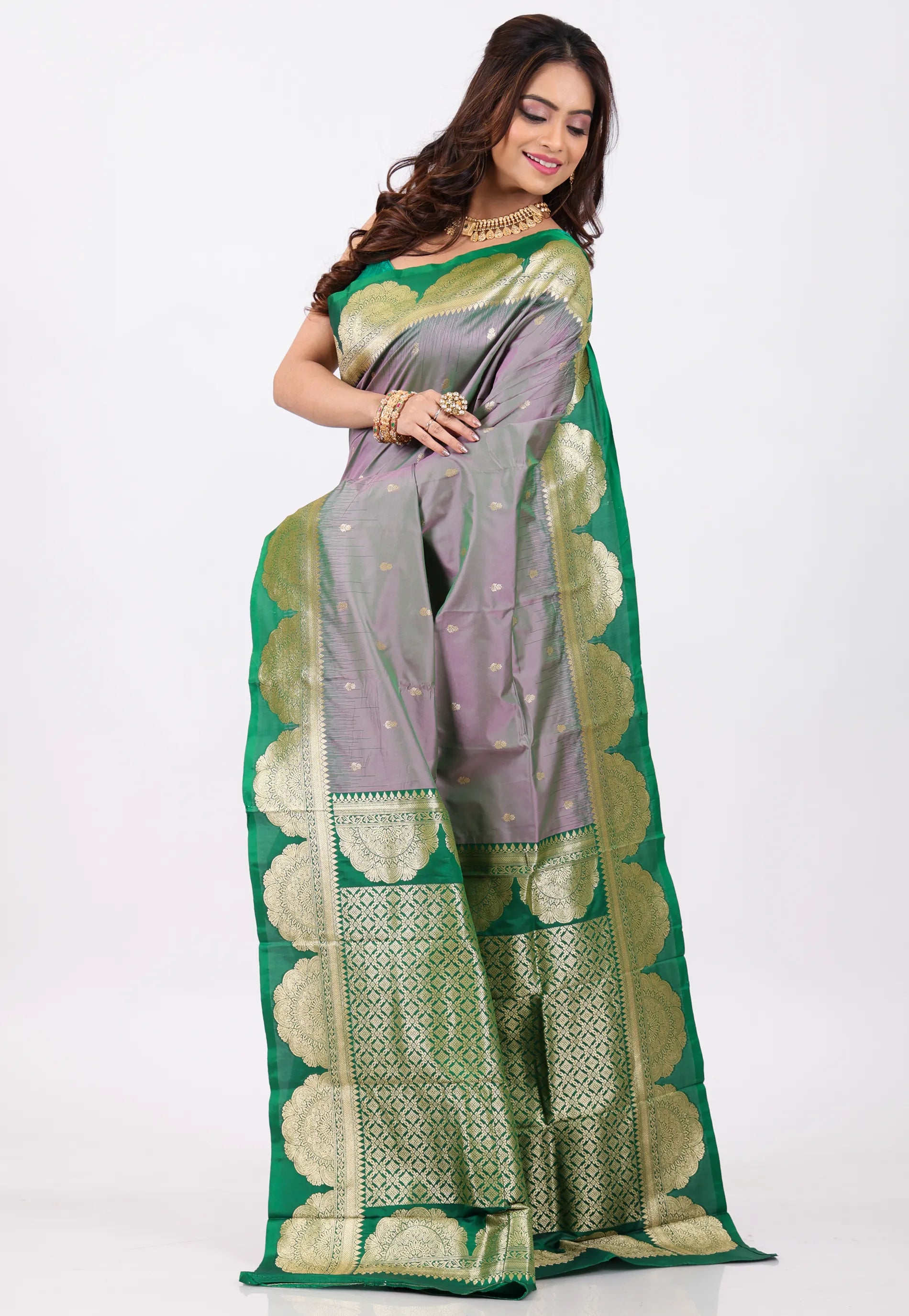 Dual shades of Grey Kanjivaram Silk Saree With Blouse Piece - Adi Akshoy & Co.