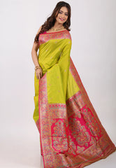 Parrot Green Kanjivaram Silk Saree With Blouse Piece - Adi Akshoy & Co.