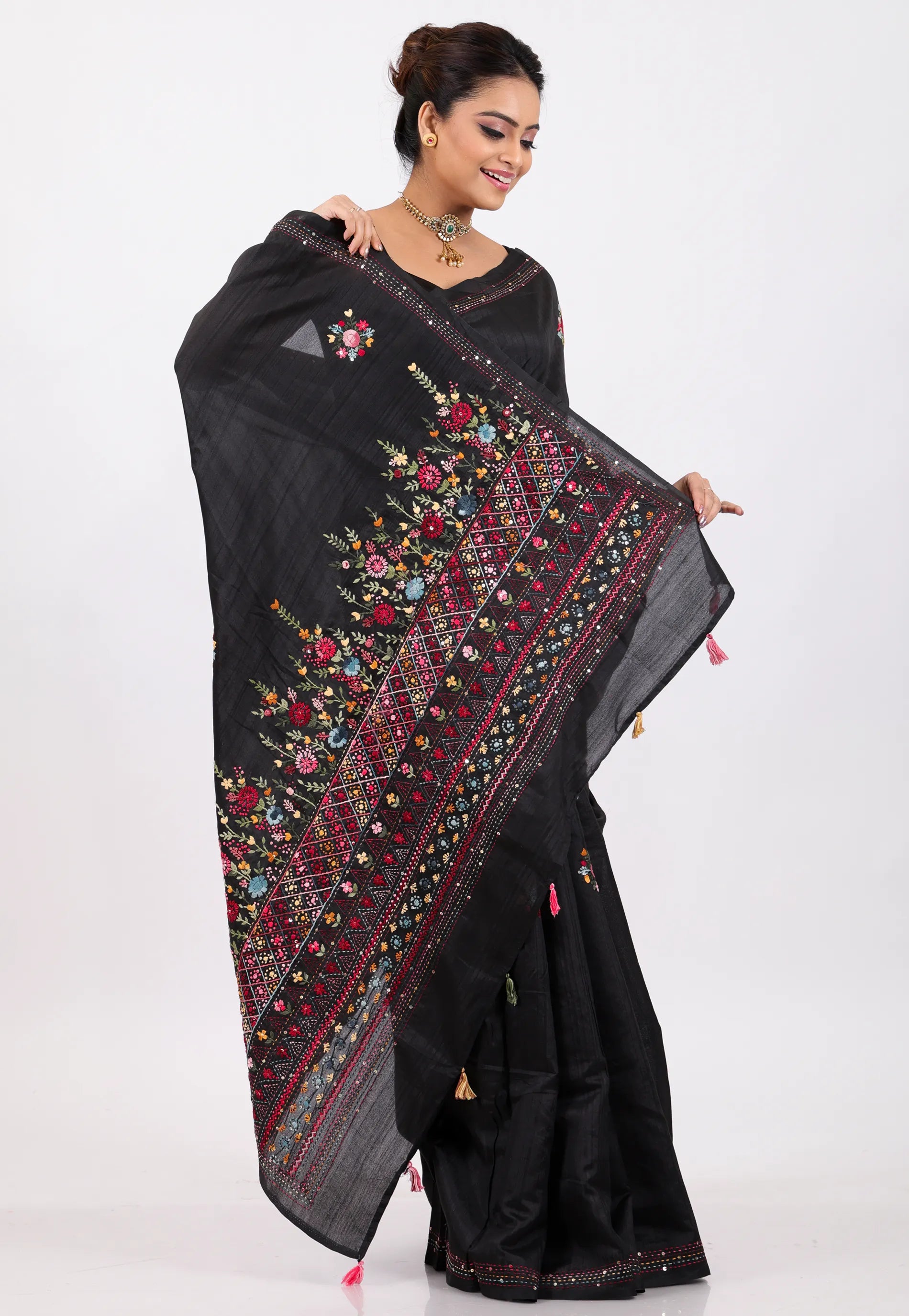 Black Handwoven Blended Silk Kantha Saree With Blouse Piece - Adi Akshoy & Co.