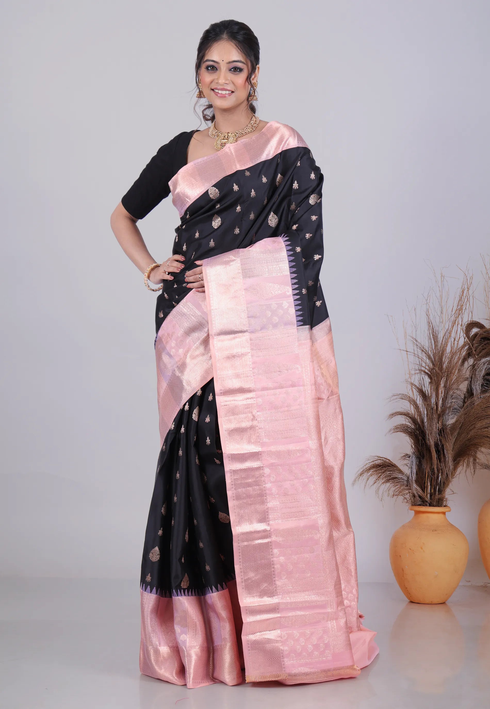 Black Pure Kanjivaram Silk Saree with Blouse Piece - Adi Akshoy & Co.