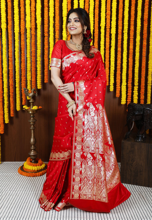 Red Wedding Banarasi Silk Saree with Blouse Piece