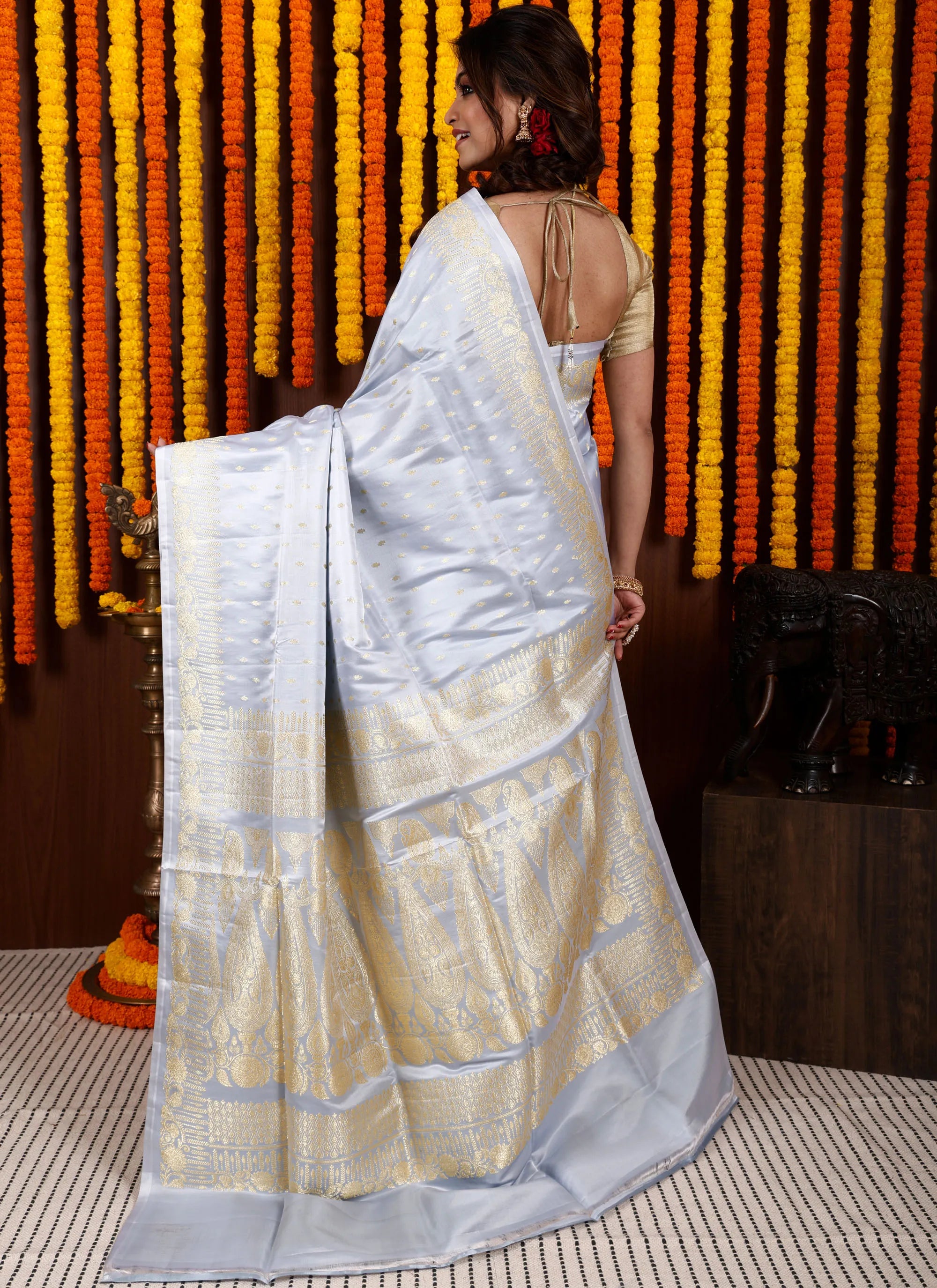 Light Grey Pastel Banarasi Silk Saree With Blouse Piece