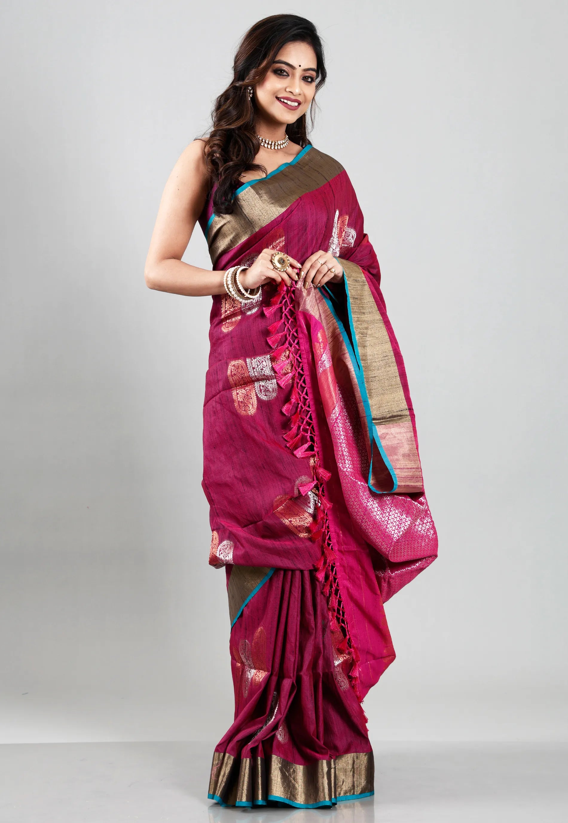 Magenta Tussar Silk Saree with Blouse Piece