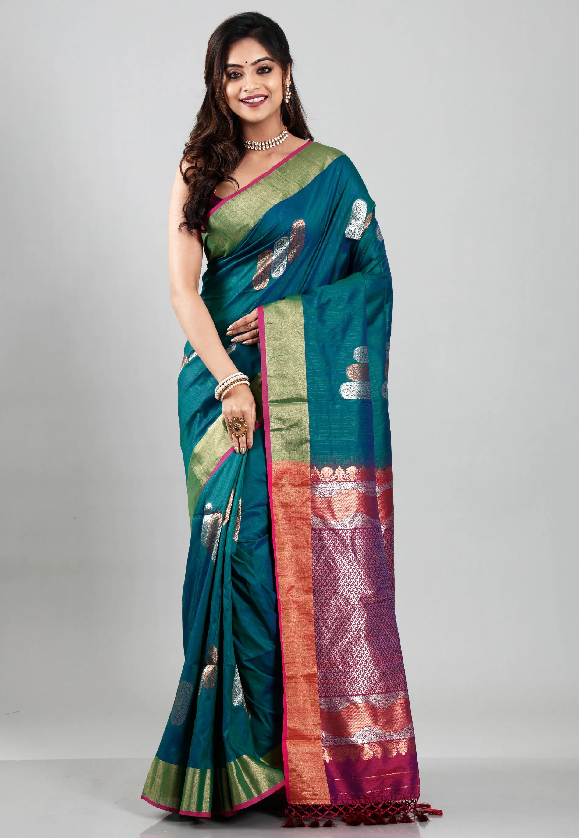 Cross Green Tussar Silk Saree with Blouse Piece