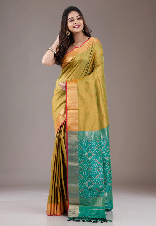Cross Line Green Ikkat Silk Saree With Blouse Piece