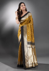 Mehendi Green with Black Border Kanjivaram Silk Saree With Blouse Piece