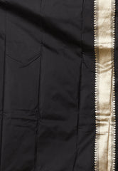 Mehendi Green with Black Border Kanjivaram Silk Saree With Blouse Piece