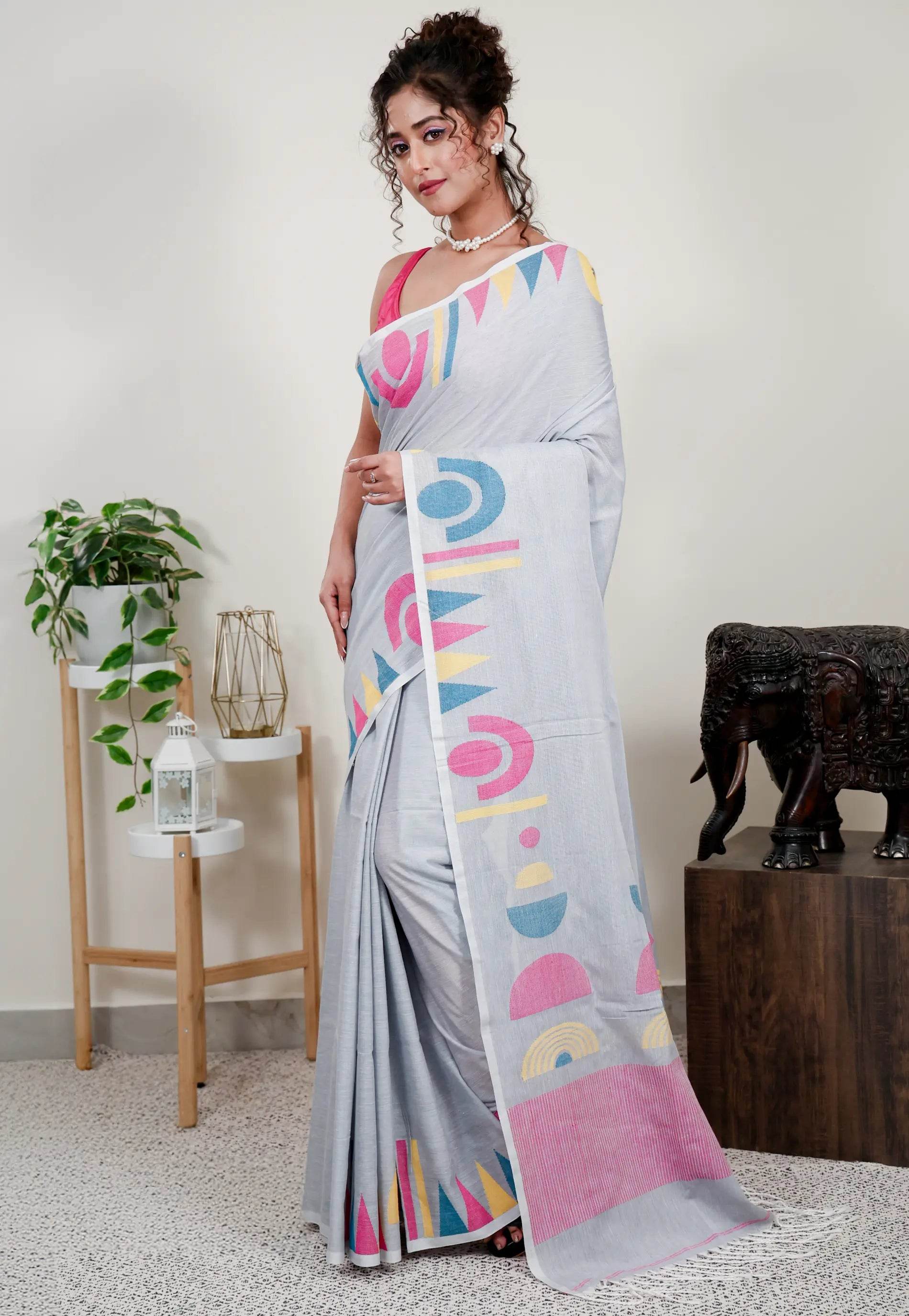 Grey Handloom Saree With Blouse Piece - Adi Akshoy & Co.