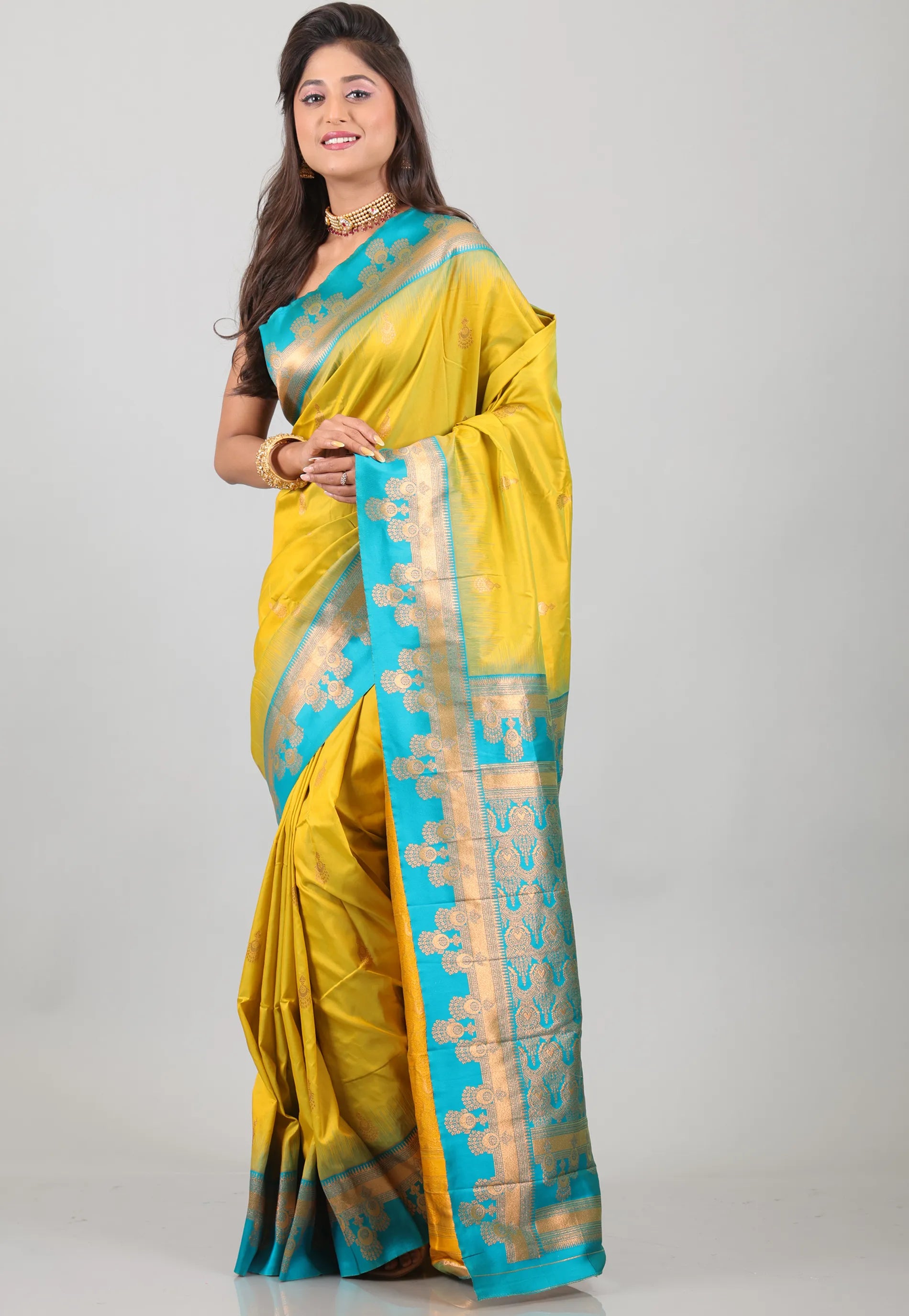 Yellow Kanjivaram Silk Saree With Blouse Piece - Adi Akshoy & Co.
