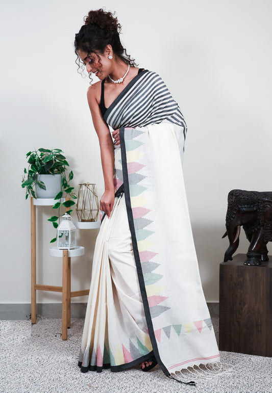 Off White Handloom Saree With Blouse Piece