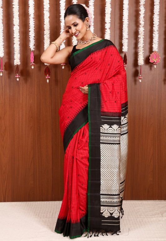 Red checks with Black Border Gadwal Pure Silk Saree With Blouse Piece