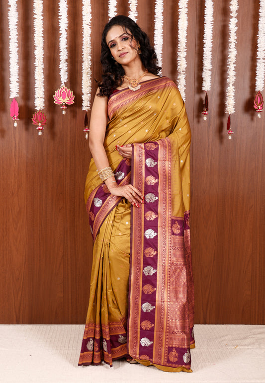 Mehendi Green with Magenta Border Kanjivaram Silk Saree With Blouse Piece