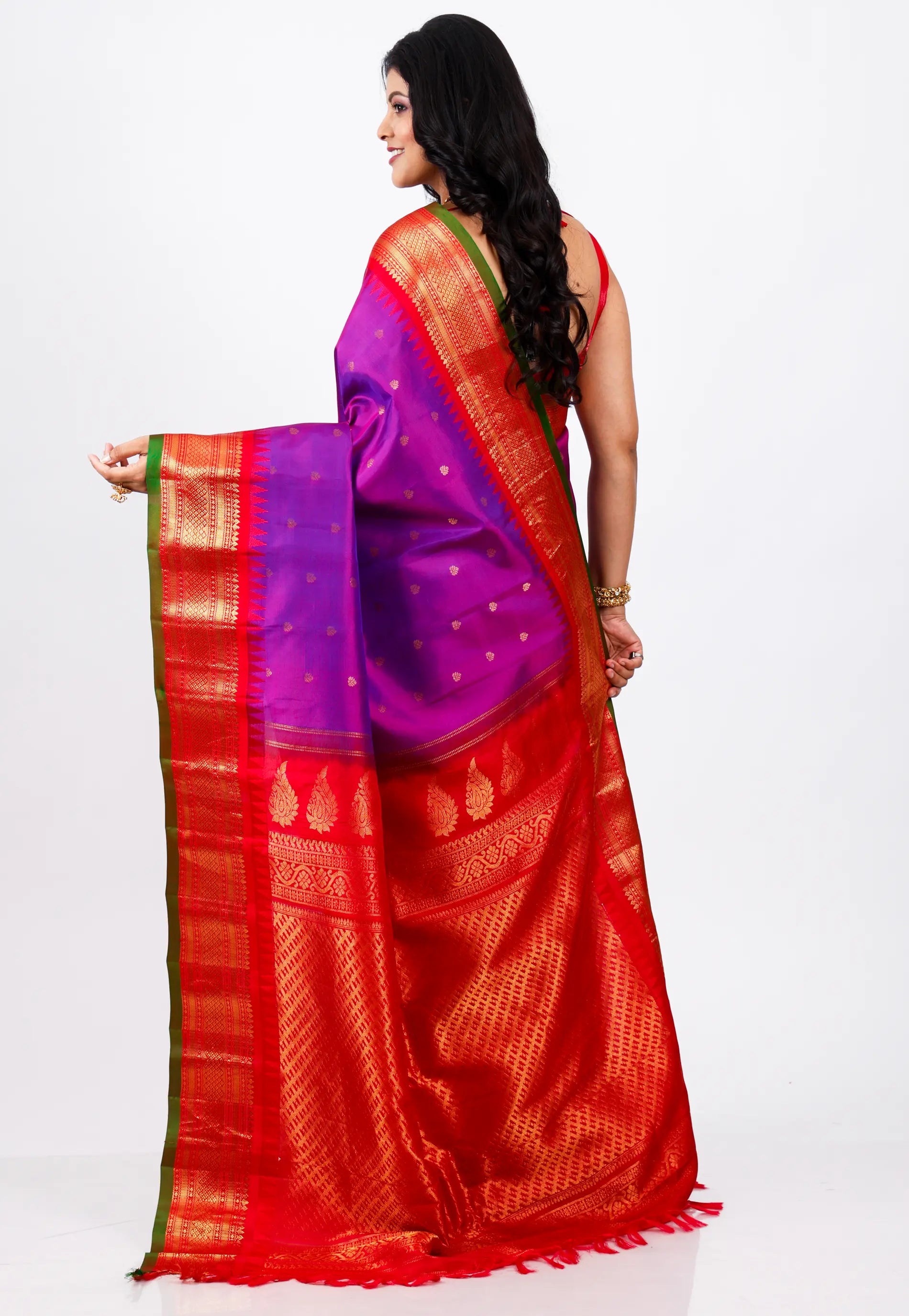 Magenta with Red Border Gadwal Pure Silk Saree With Blouse Piece