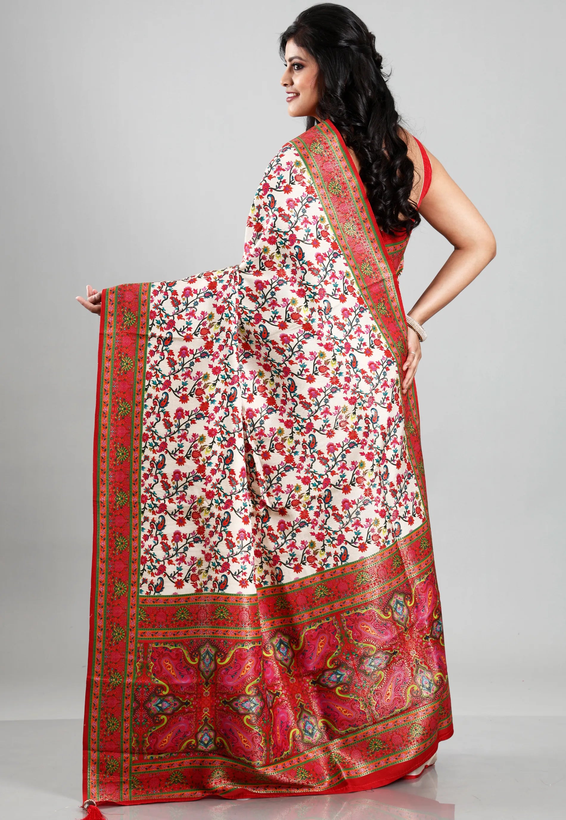 Off Wihite Kani Silk Saree With Blouse Piece