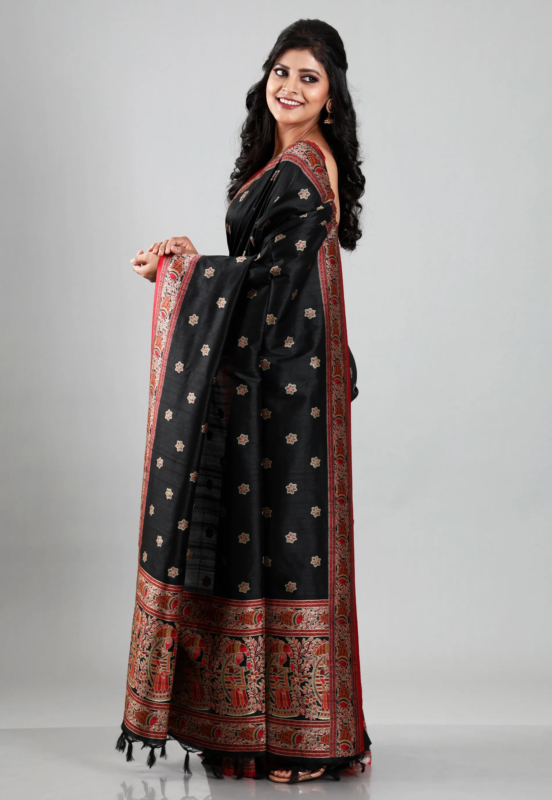 Black Colour with Red Border Tussar Silk with Bloue Piece
