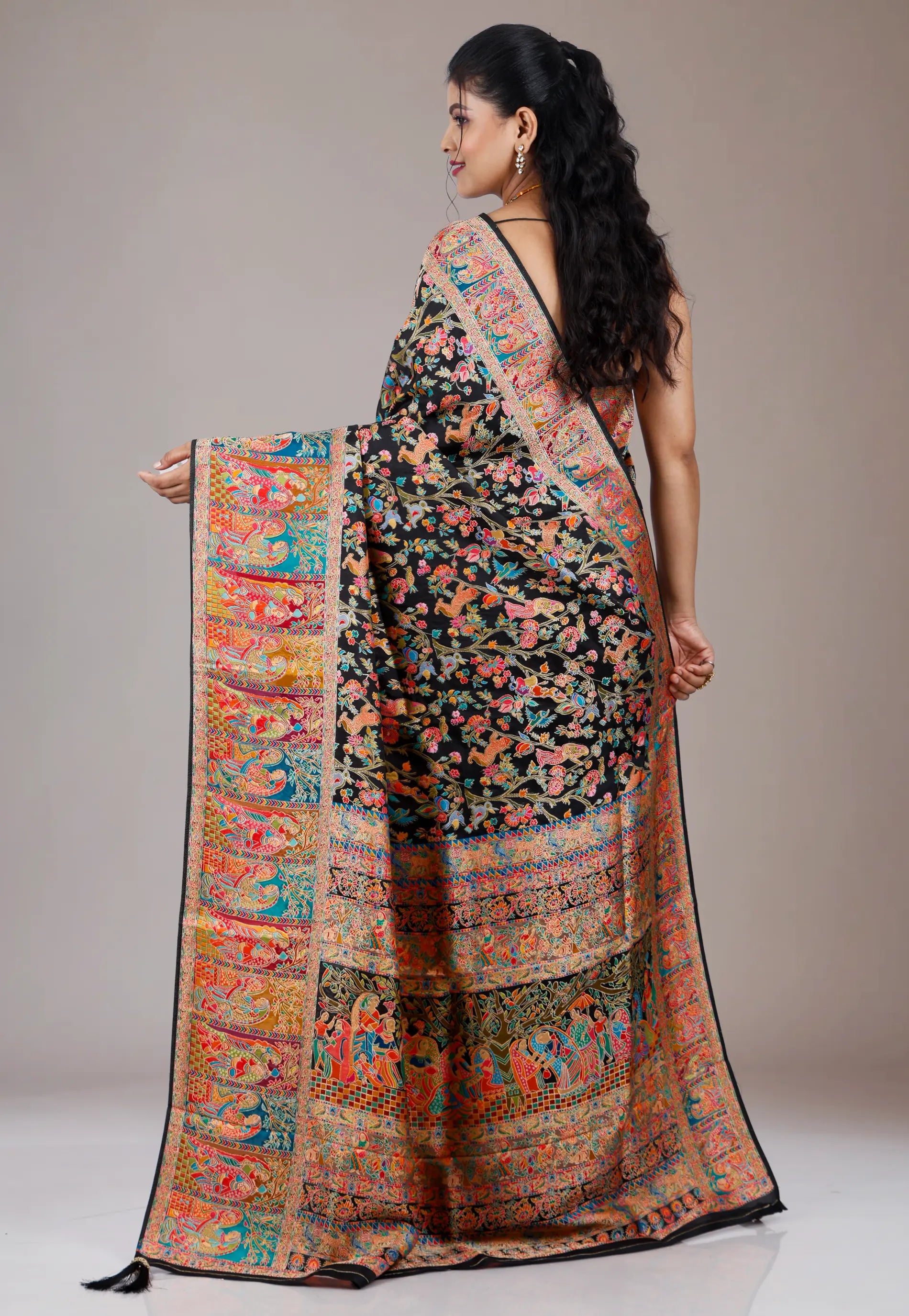 Black Kani Silk Saree With Blouse Piece