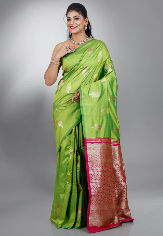 Parrot Green Kanjivaram Silk Saree With Blouse Piece