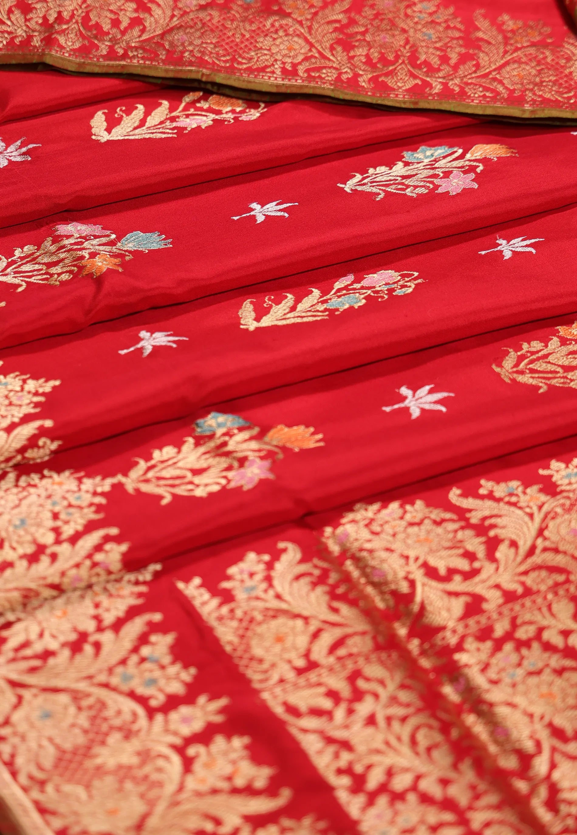 Red Pure Exclusive Kadwa Katan Silk Saree with Blouse Piece - Adi Akshoy & Co.