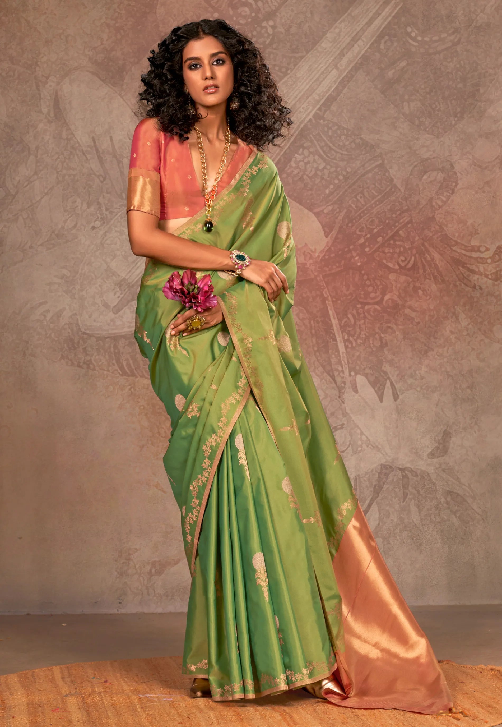 Cross Green Katan Silk Saree With Blouse Piece